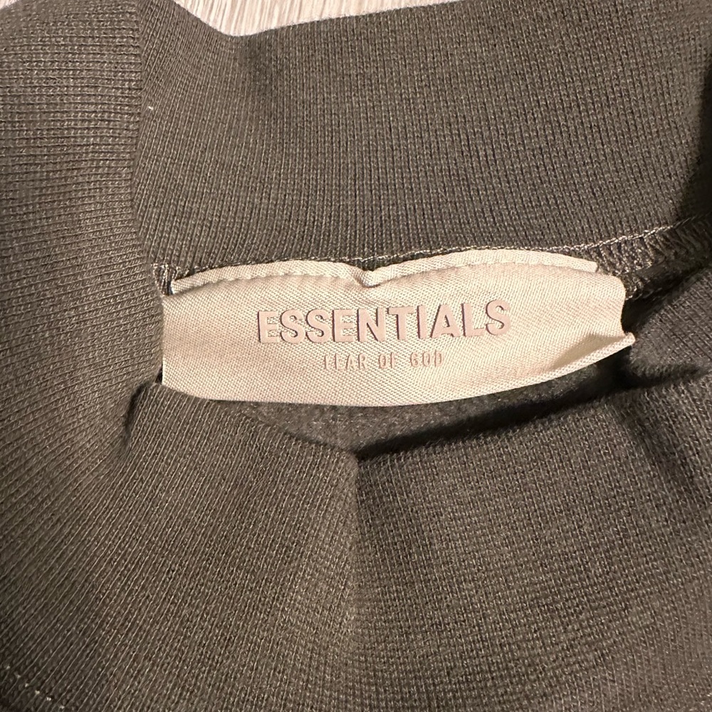 Essentials FOG mock neck pullover - Picture 3 of 5